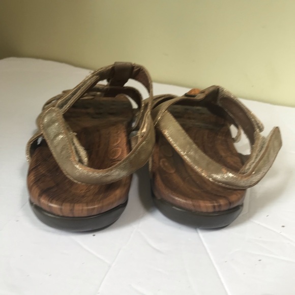 VIONIC Orthaheel Yasmin Metallic Gold Strappy Sandals Mules Slides Arch Support - Picture 12 of 15